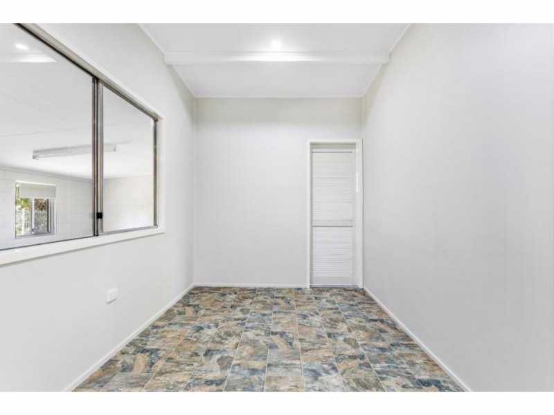 12 Churchill Street, Park Avenue QLD 4701